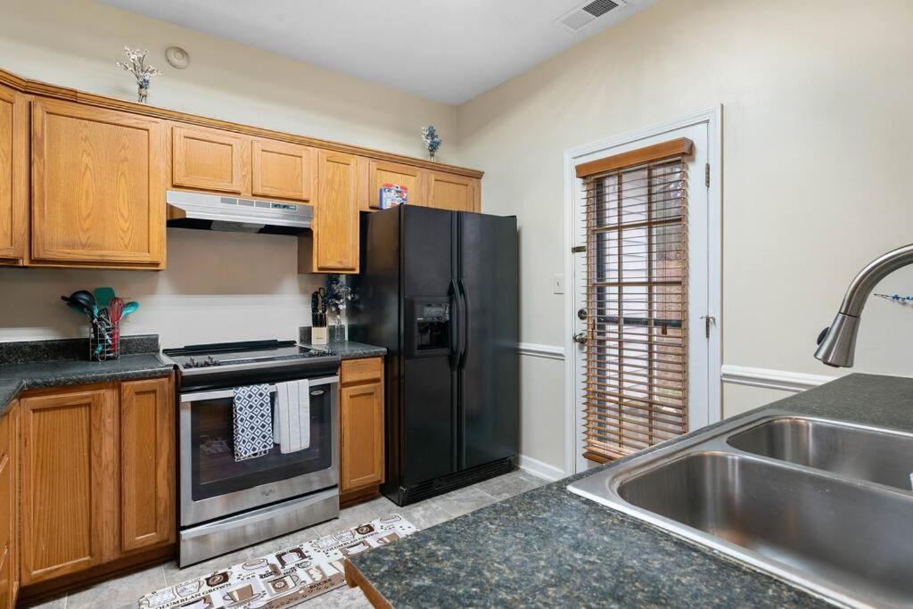 Cozy 4B 2 5B University Home King Beds Jacuzzi Charlotte Esterno foto