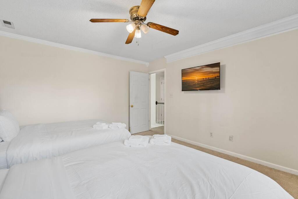 Cozy 4B 2 5B University Home King Beds Jacuzzi Charlotte Esterno foto