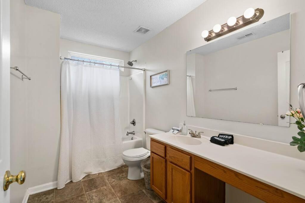 Cozy 4B 2 5B University Home King Beds Jacuzzi Charlotte Esterno foto